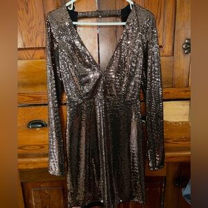 NWT Lulus short sequin dress size M